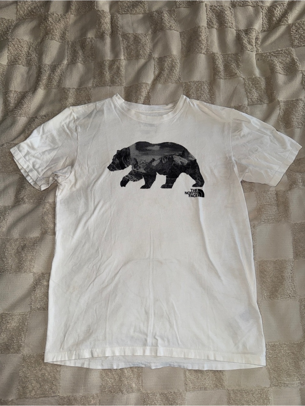 The North Face White Bear Graphic Tee size Small